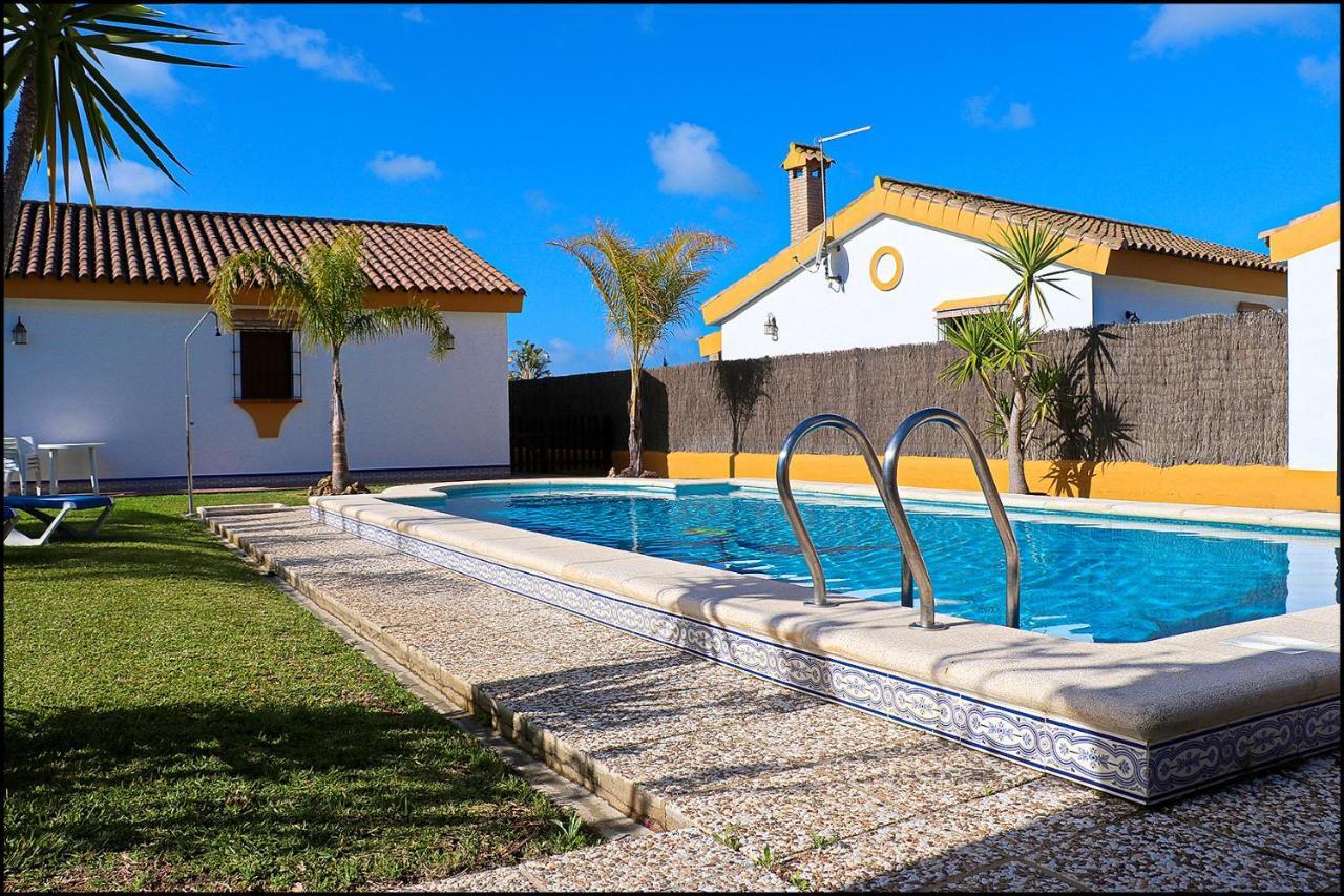 קוניל דה לה פרונטרה Chalet Con Piscina En Roche Viejo מראה חיצוני תמונה